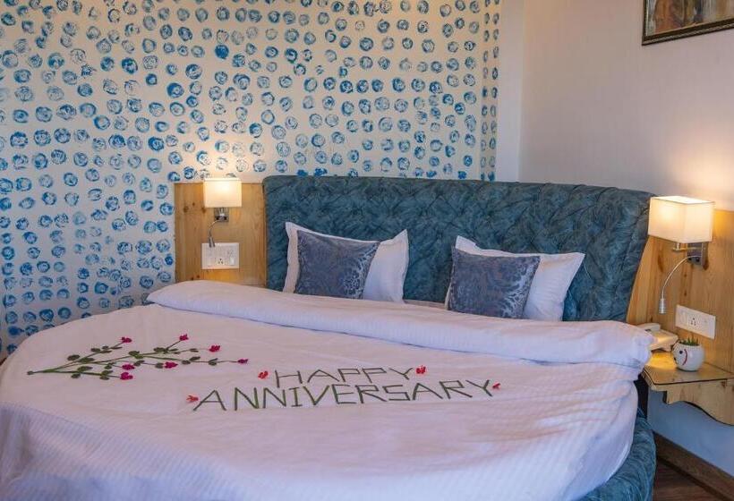 Отель Binsar Eco Resort, Binsar Uttarakhand