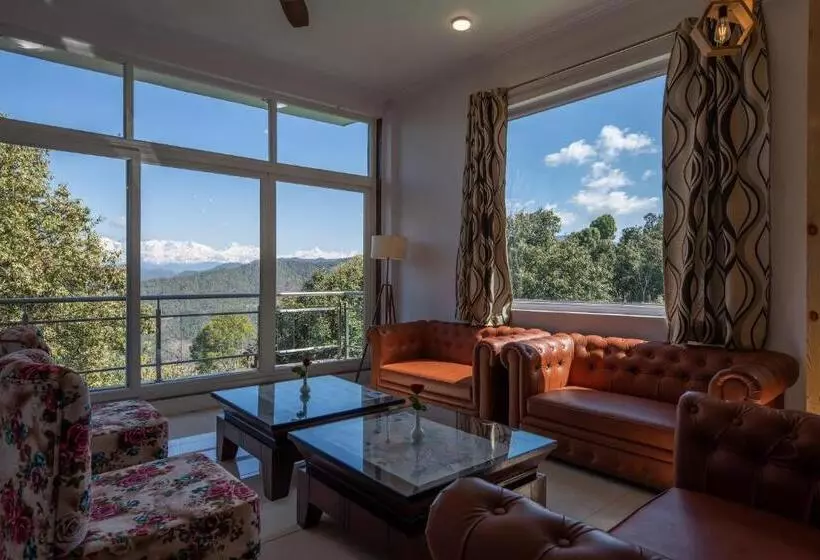 ホテル Binsar Eco Resort, Binsar   Uttarakhand