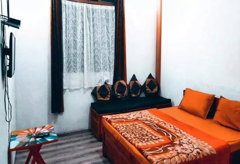 ホテル Oyo Home Hamipaleenza Homestay