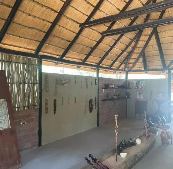 هتل White Sands Lodge