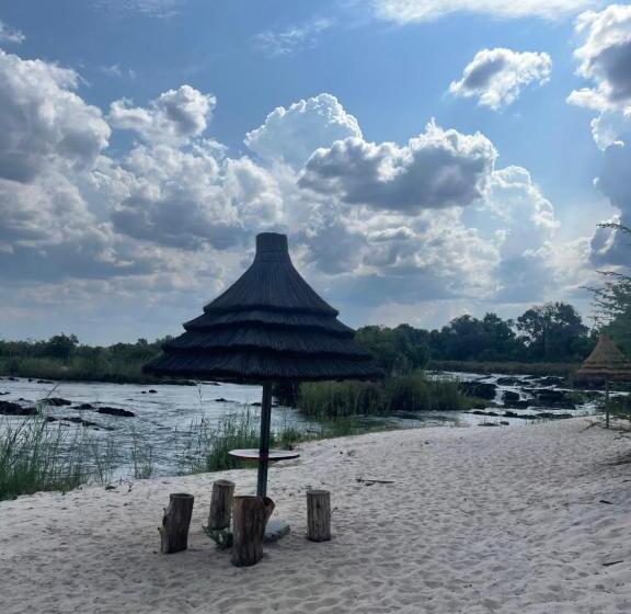 酒店 White Sands Lodge