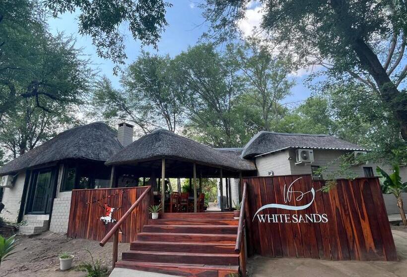 酒店 White Sands Lodge