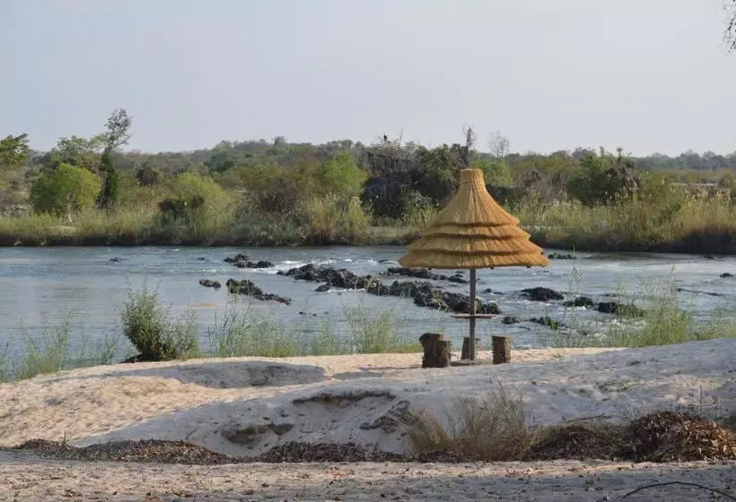 هتل White Sands Lodge