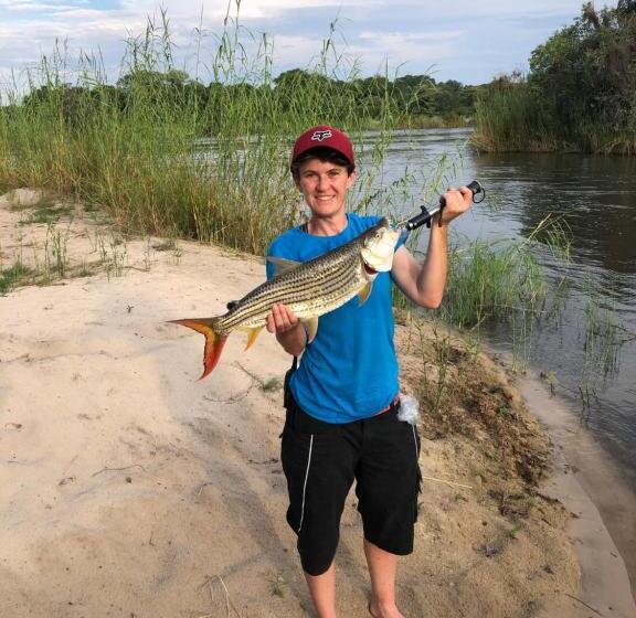 酒店 White Sands Lodge