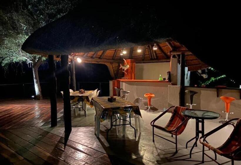 酒店 White Sands Lodge