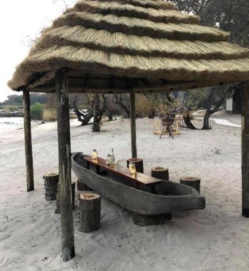 酒店 White Sands Lodge