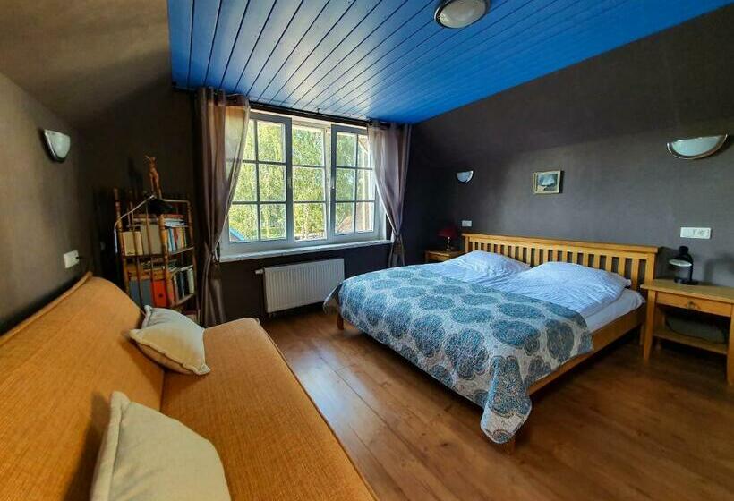 پانسیون Waterfront Villa Artvė With Sauna   Self Check In