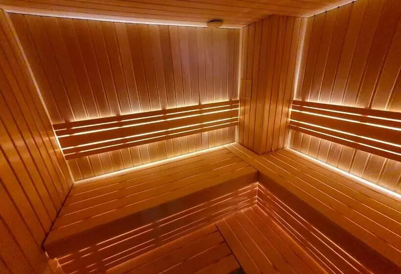 پانسیون Waterfront Villa Artvė With Sauna   Self Check In