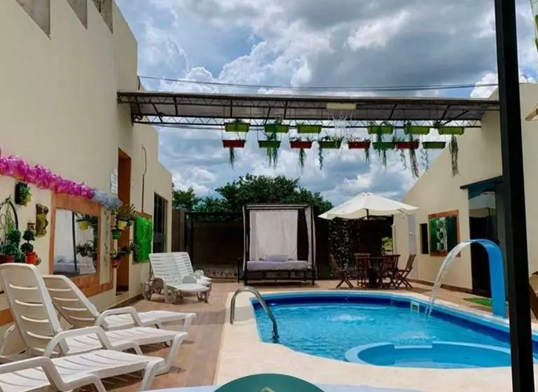 هاستل Crisal Suite Posada