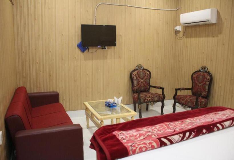 هتل Pakistan Club Inn