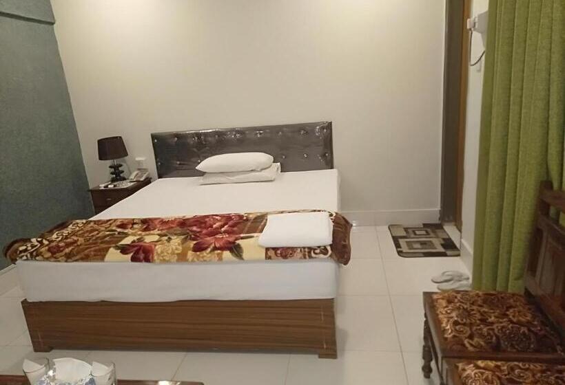 هتل Pakistan Club Inn