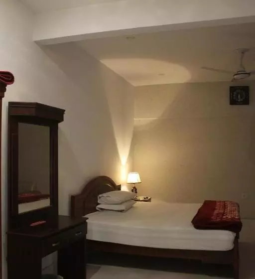 هتل Pakistan Club Inn