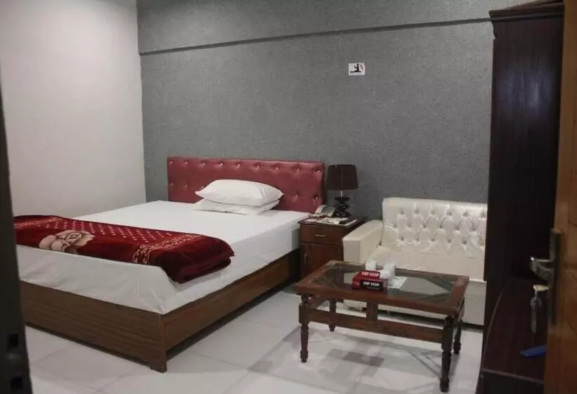 هتل Pakistan Club Inn