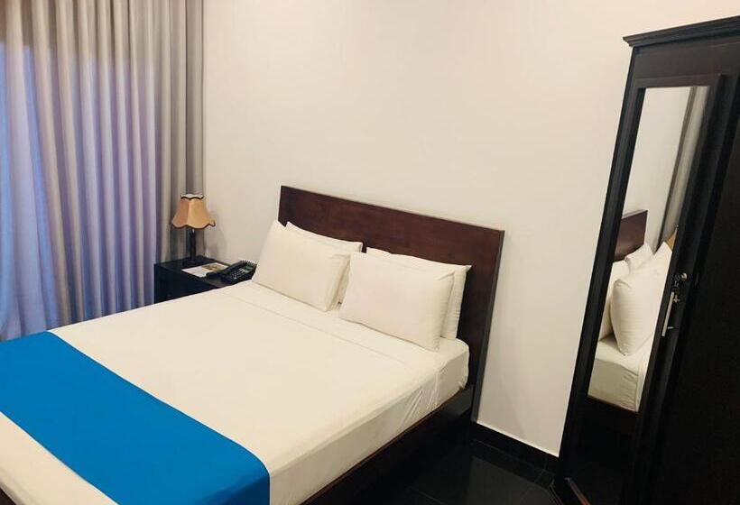 Village Hotel Northern Point