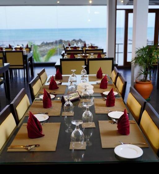 Village Hotel Northern Point