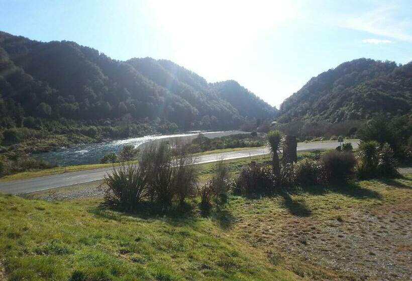 호스텔 Berlins Cafe, Bar And Backpackers