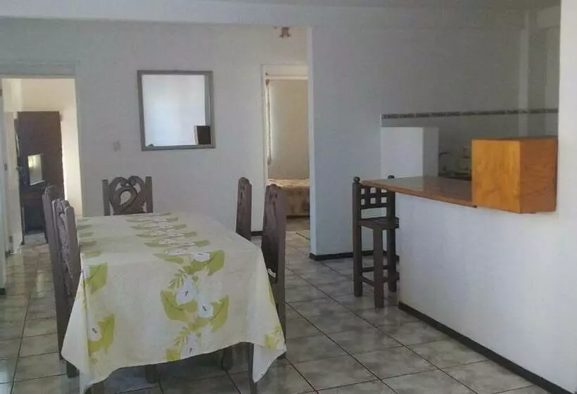 Retkeilymaja Casa Celia