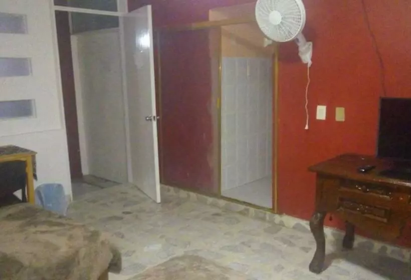 Retkeilymaja Casa Celia