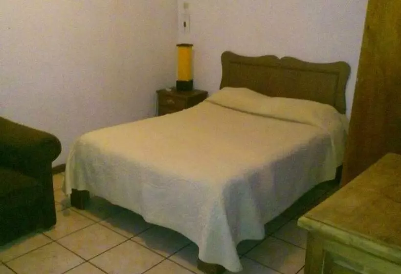 Retkeilymaja Casa Celia