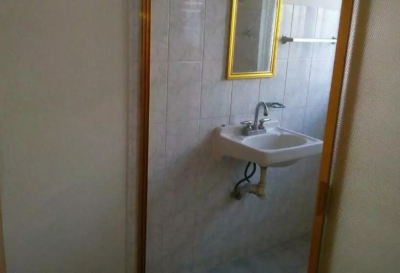 Retkeilymaja Casa Celia