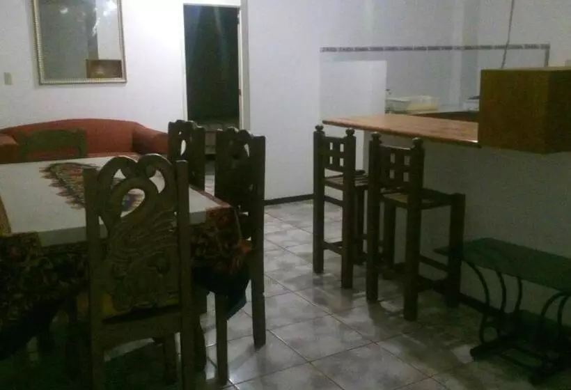 Retkeilymaja Casa Celia