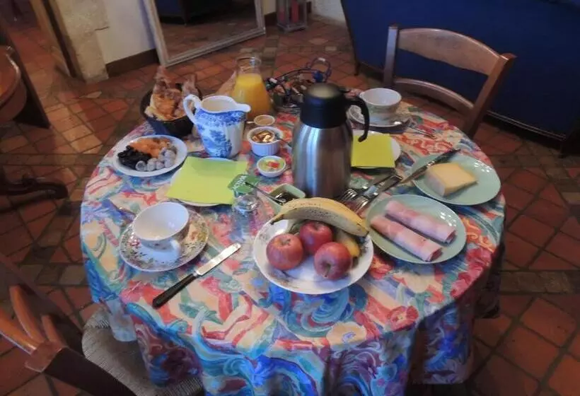 Aamiaismajoitus (B&B) Chambres D Hôtes La Colinière