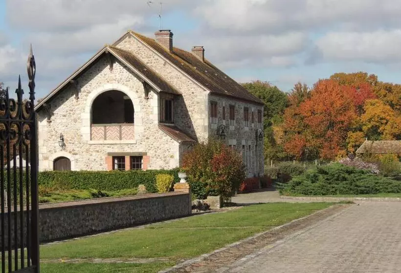 Aamiaismajoitus (B&B) Chambres D Hôtes La Colinière