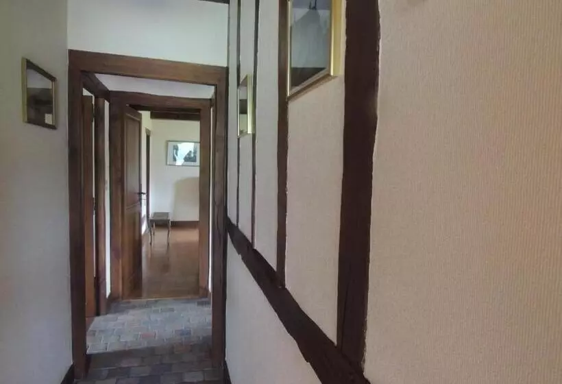 Aamiaismajoitus (B&B) Chambres D Hôtes La Colinière