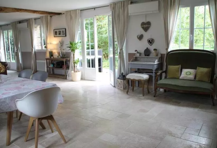 Aamiaismajoitus (B&B) Le Clos Bel Ami