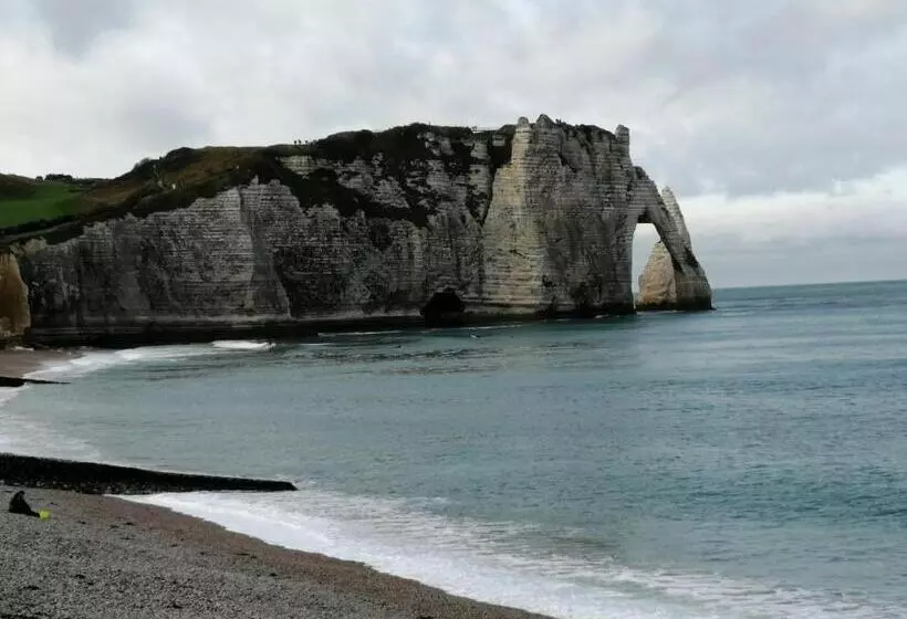 Aamiaismajoitus (B&B) Le Clos Bel Ami