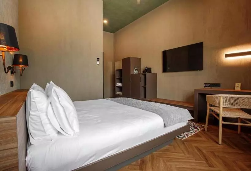 هتل Castel Mimi Wine Resort