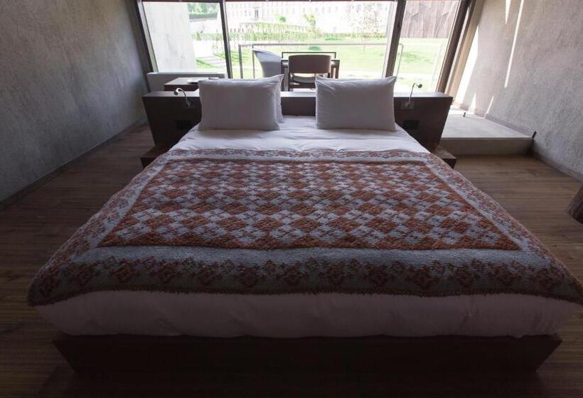 هتل Castel Mimi Wine Resort