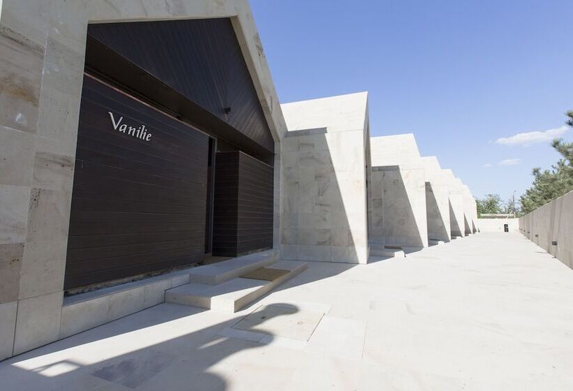 هتل Castel Mimi Wine Resort