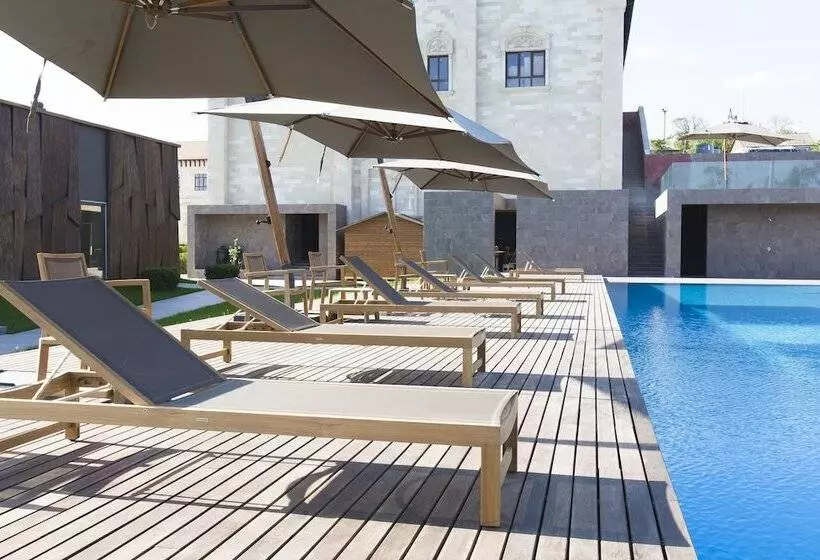 هتل Castel Mimi Wine Resort