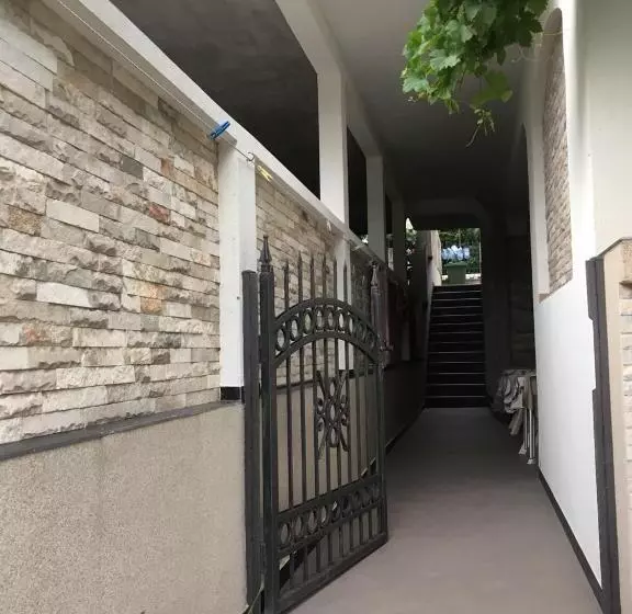 پانسیون Apartmani Vuković