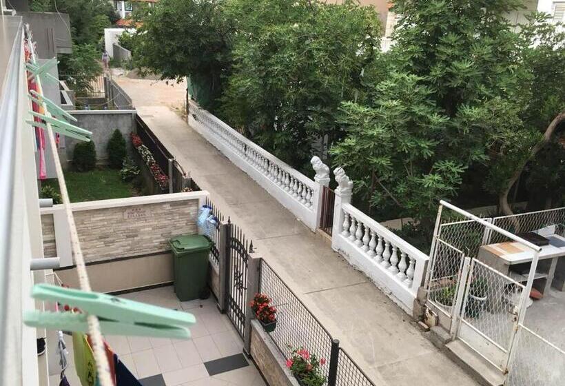 پانسیون Apartmani Vuković