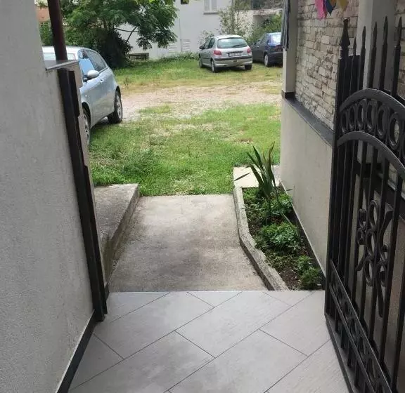 پانسیون Apartmani Vuković