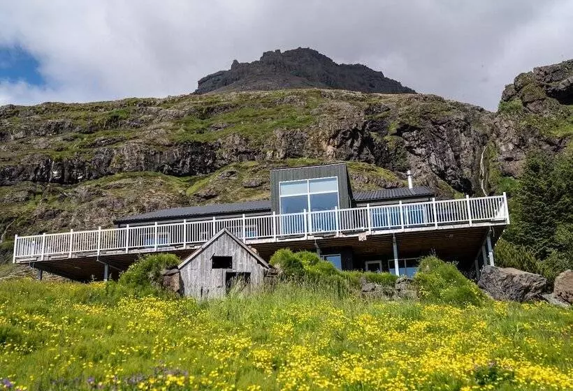 پانسیون Ekra Glacier Lagoon