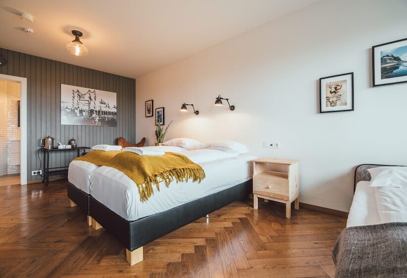 پانسیون Ekra Glacier Lagoon