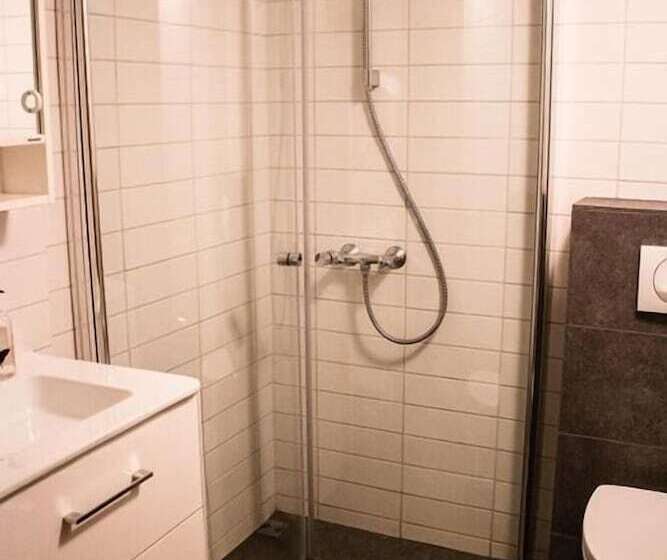 پانسیون Ekra Glacier Lagoon