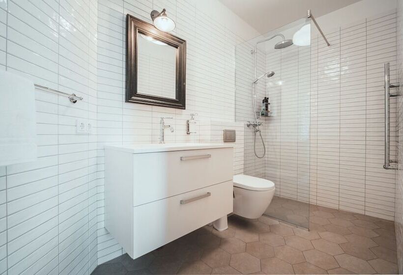 پانسیون Ekra Glacier Lagoon