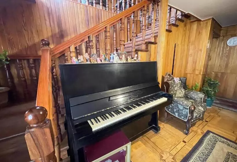 پانسیون Guesthouse Georgia Sagarejo