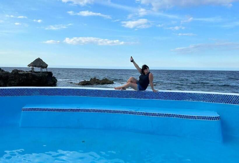 هاستل Cottage At Forever