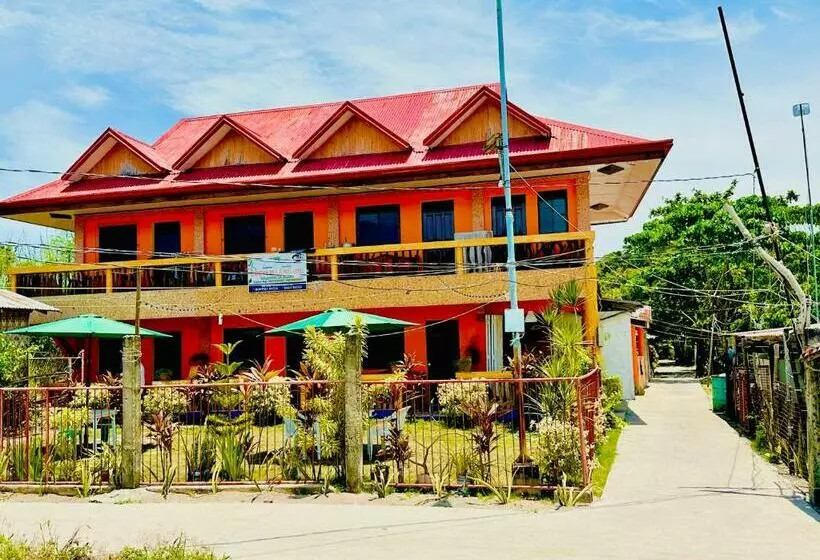 Retkeilymaja Edem Tourist Inn Malapascua