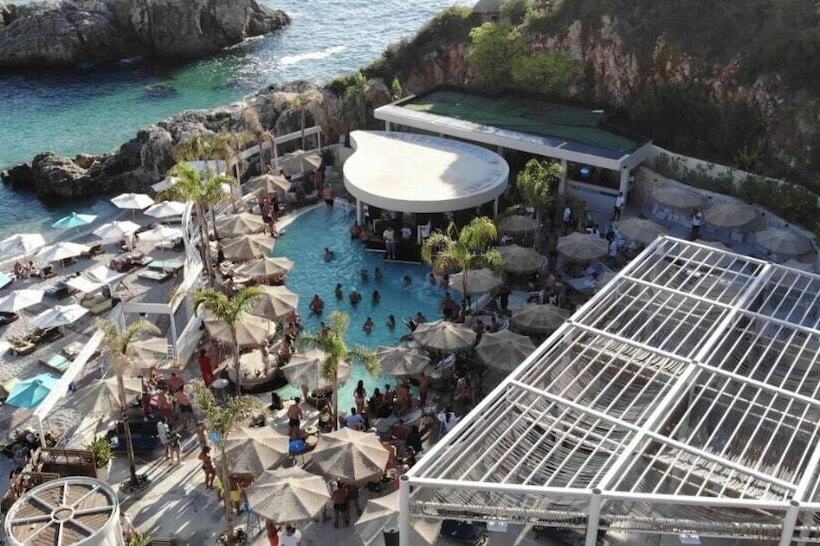 Folie Marine Beach Hotel Club