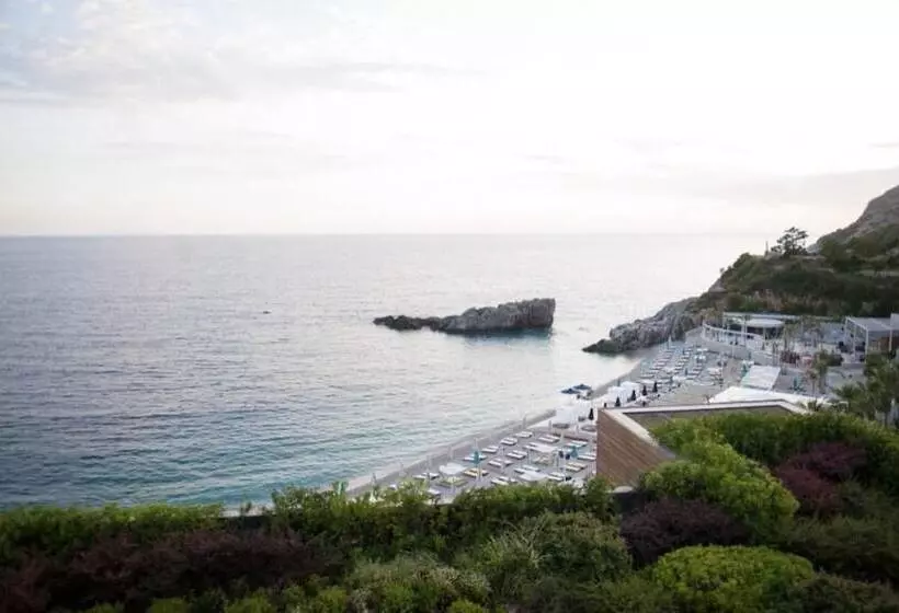 Folie Marine Beach Hotel Club