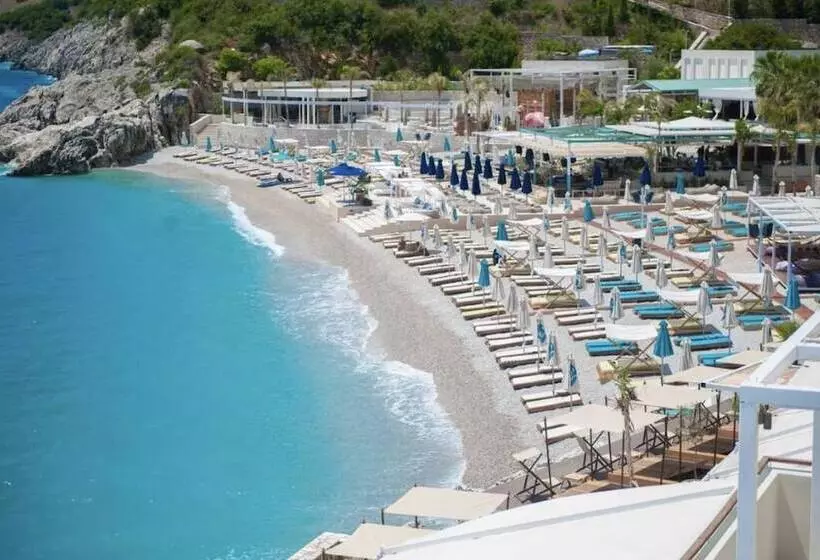 Folie Marine Beach Hotel Club