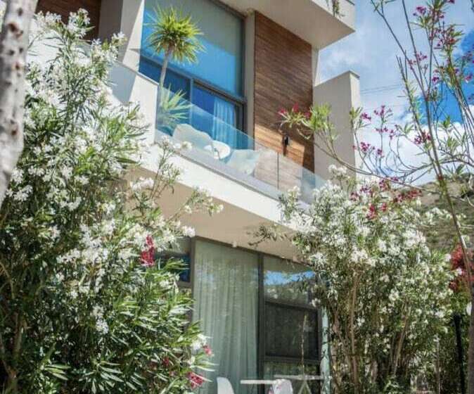 Folie Marine Beach Hotel Club