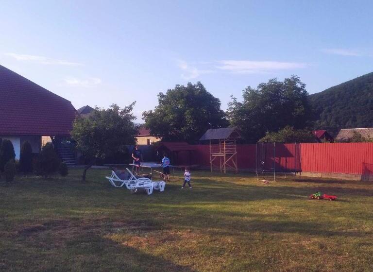 膳宿费 садиба на хуторі