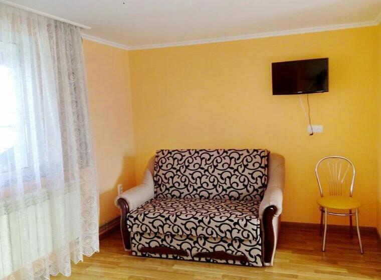 膳宿费 садиба на хуторі